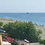 Paradiso In Riva Al Mare *