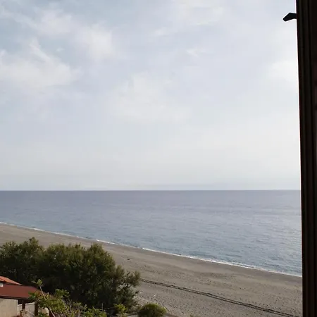Appartamento Paradiso In Riva Al Mare Belmonte Calabro