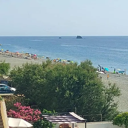 Paradiso In Riva Al Mare *