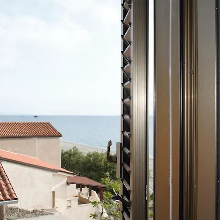Paradiso In Riva Al Mare Belmonte Calabro