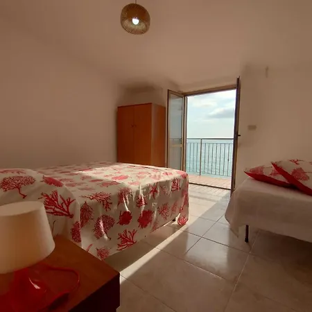 Paradiso In Riva Al Mare *