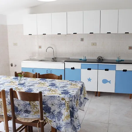 Paradiso In Riva Al Mare Apartment *