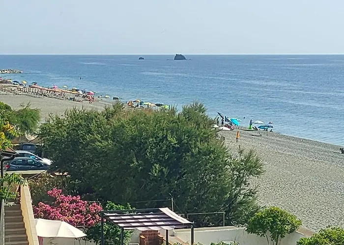 Paradiso In Riva Al Mare בלמונטה קלברו