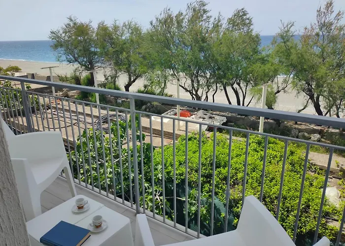 Paradiso In Riva Al Mare בלמונטה קלברו